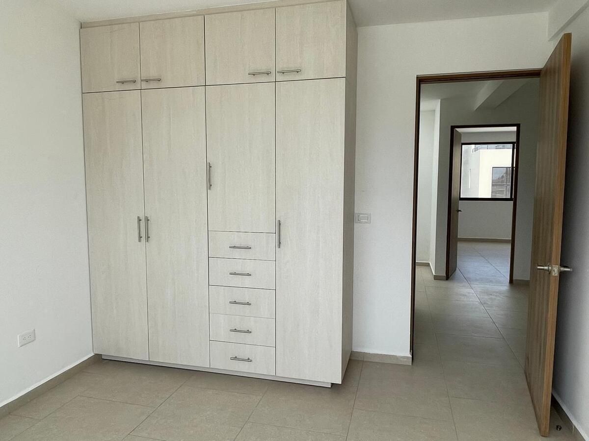 22 de 24: Acabados clóset opción 1