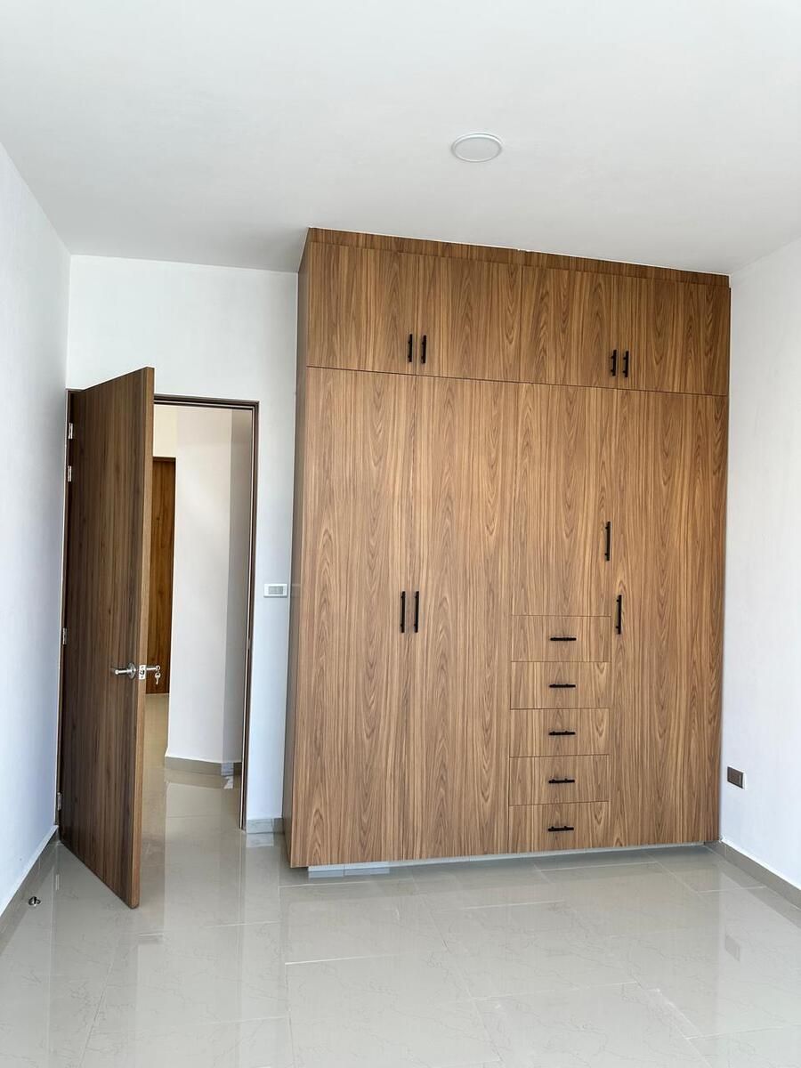 23 de 24: Acabados clóset  opción 2