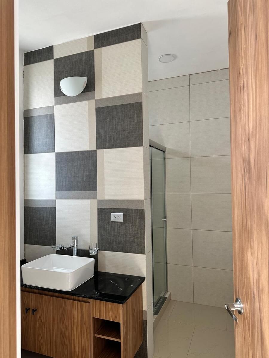 24 de 24: Acabados baños