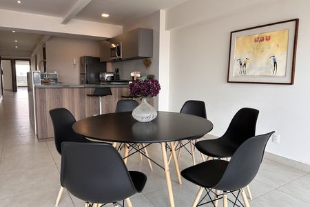 Apartamento em Arquímedes com 3 quartos