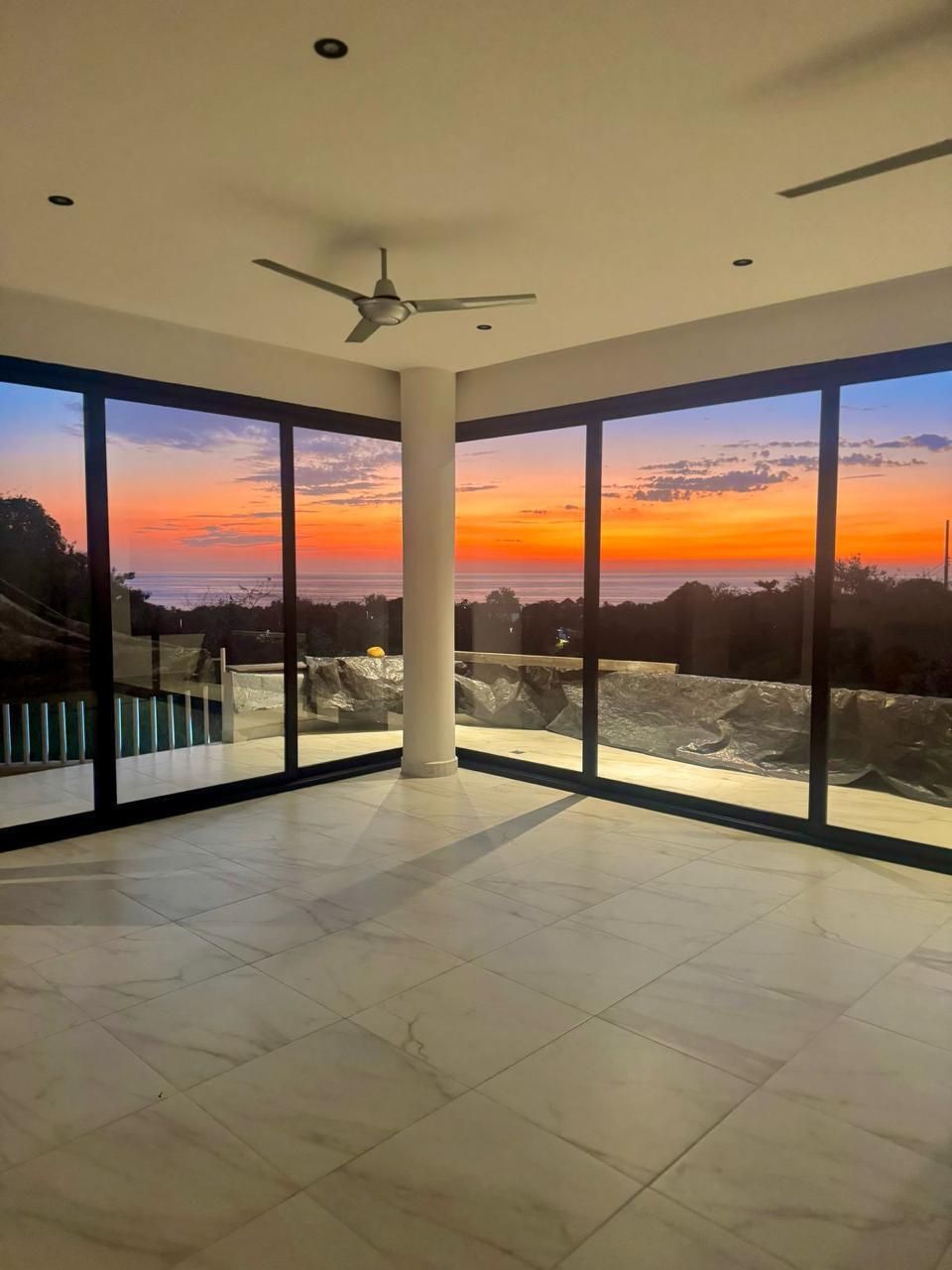 2 de 12: VISTA DE ESTANCIA ATARDECER