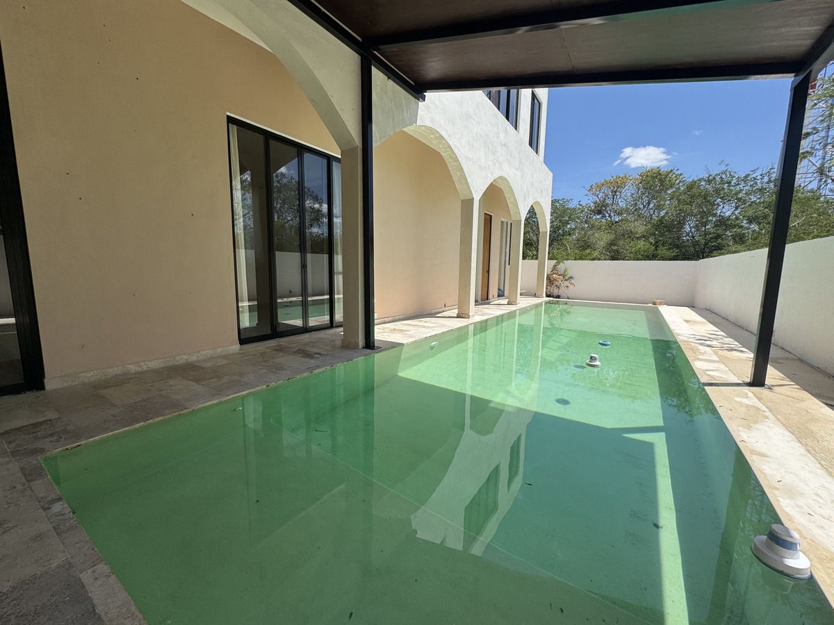 6 de 25: Piscina de 5X15