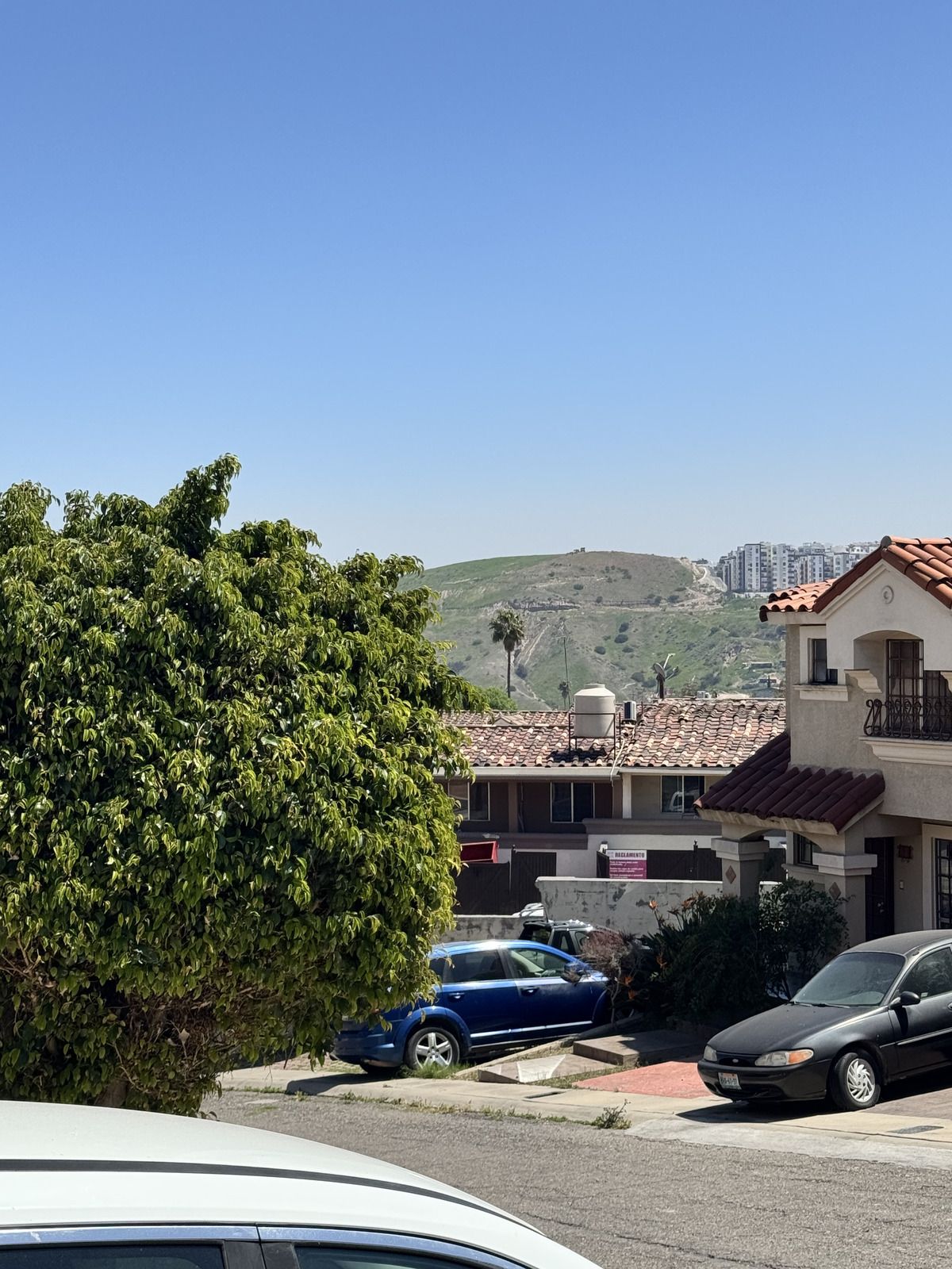 1 of 24: Vista d ela Privada