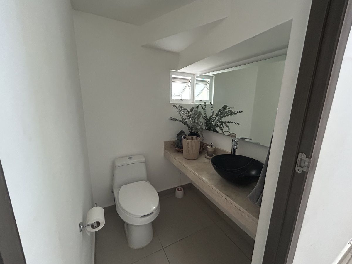 9 de 20: Baño de visitas