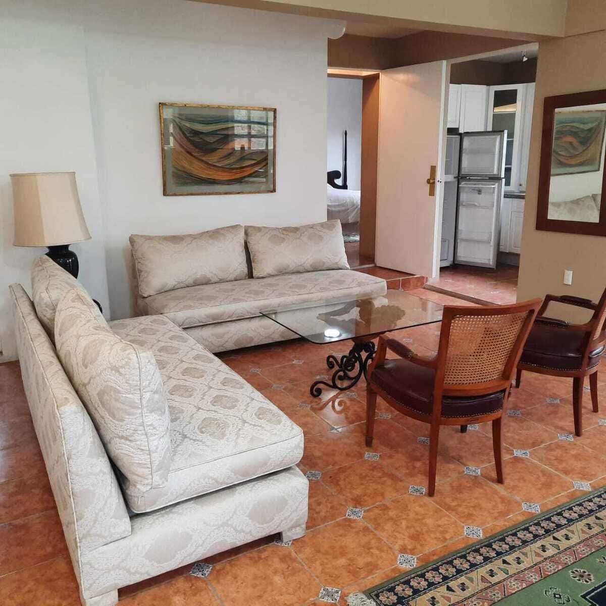 1 de 8: Sala