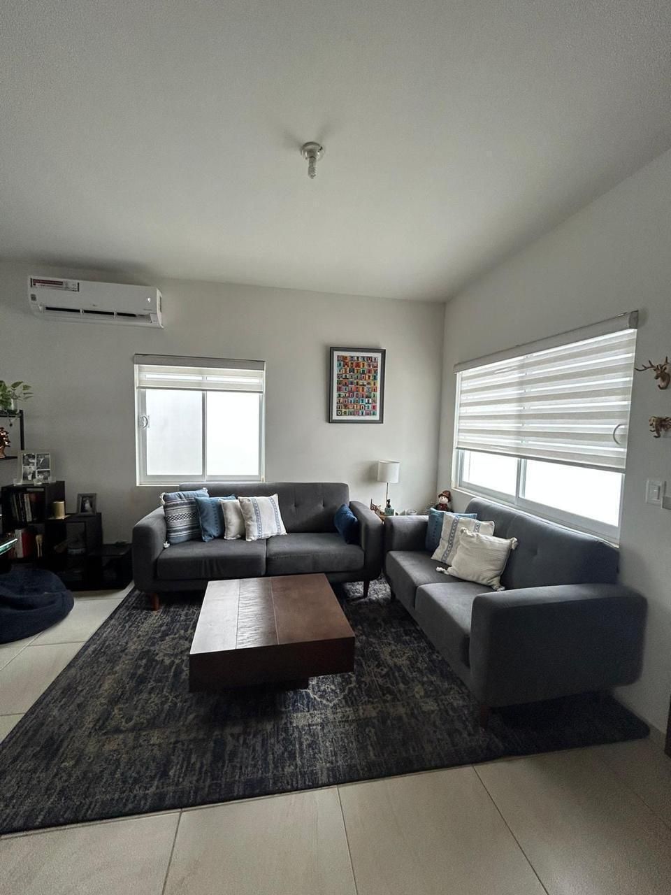 5 of 5: Sala