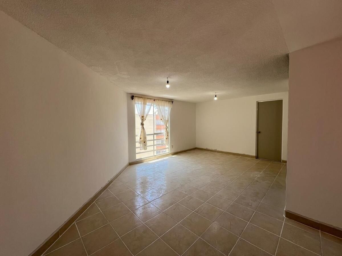 1 de 17: Sala comedor