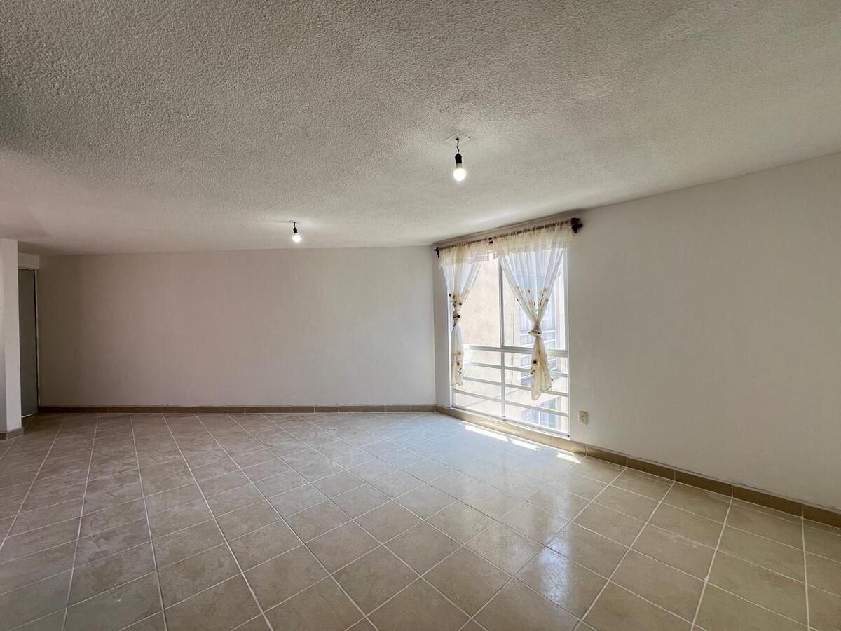 2 de 17: Sala comedor