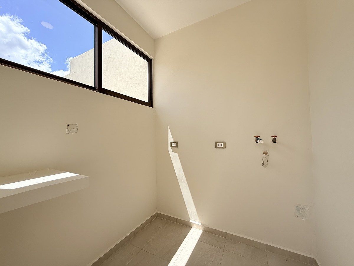 34 de 37: ÁREA DE LAVADO PLANTA BAJA