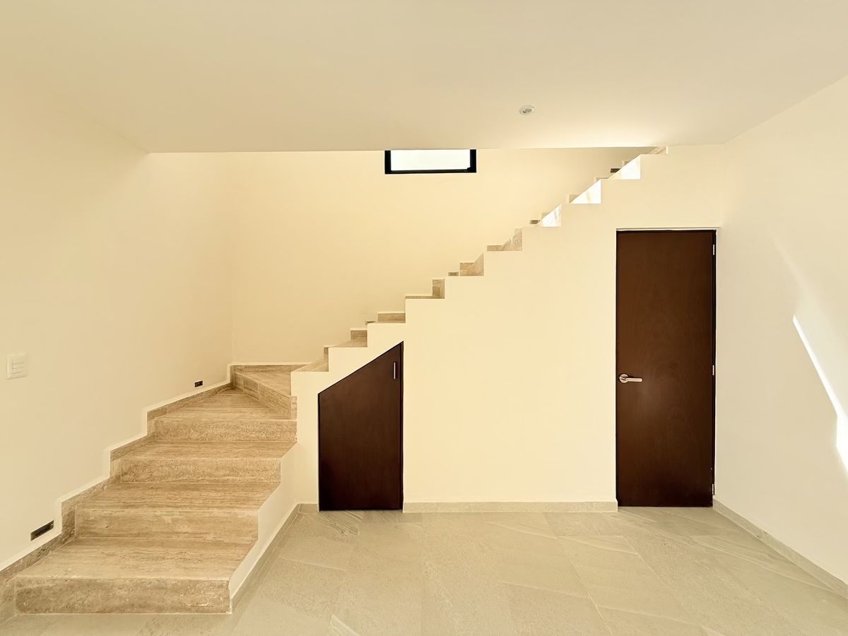 11 de 39: Escaleras