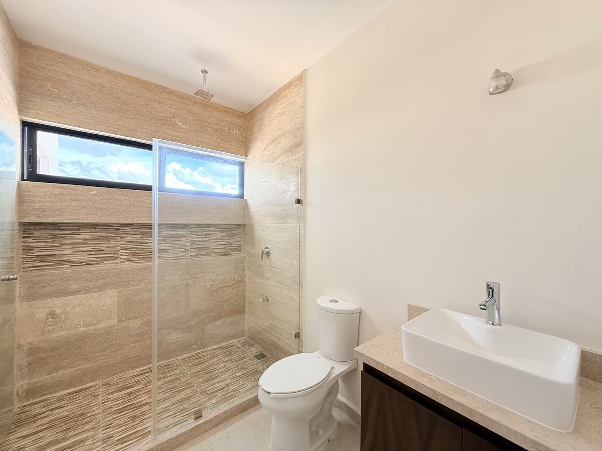 23 de 39: Baño principal