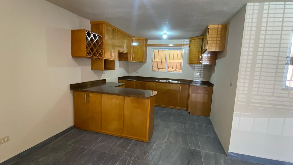 3 of 18: COCINA