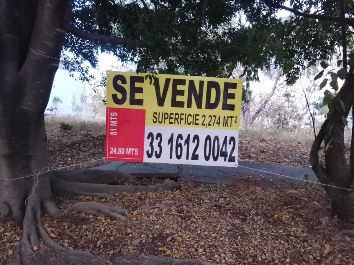 9 de 12
