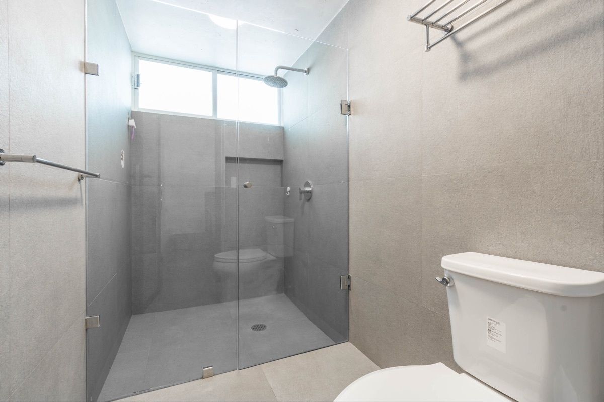 5 de 23: Baño Principal