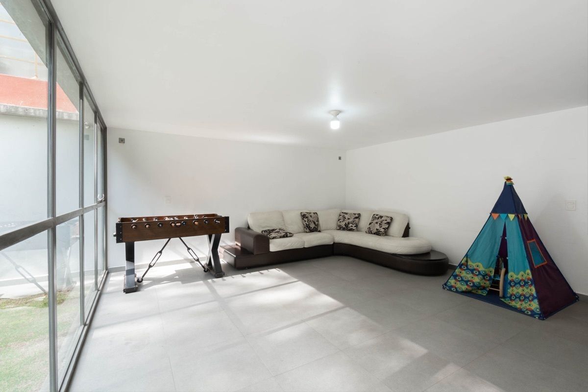 19 de 23: Sala