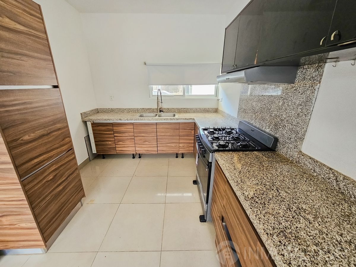 2 of 34: Cocina