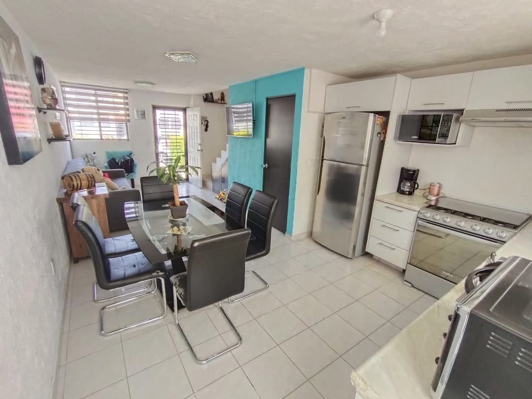 4 de 9: COMEDOR COCINA