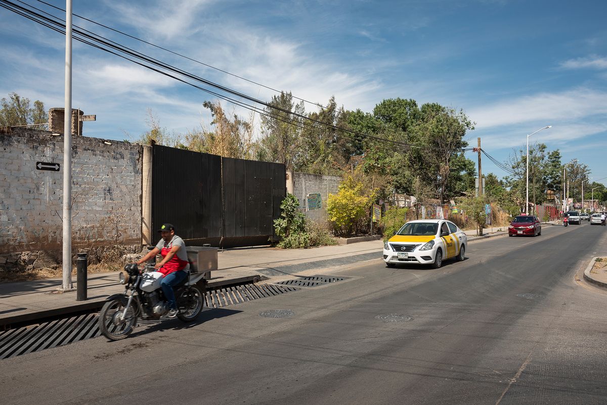 Terreno de uso mixto, plano, en el centro de Tesistán - foto 1