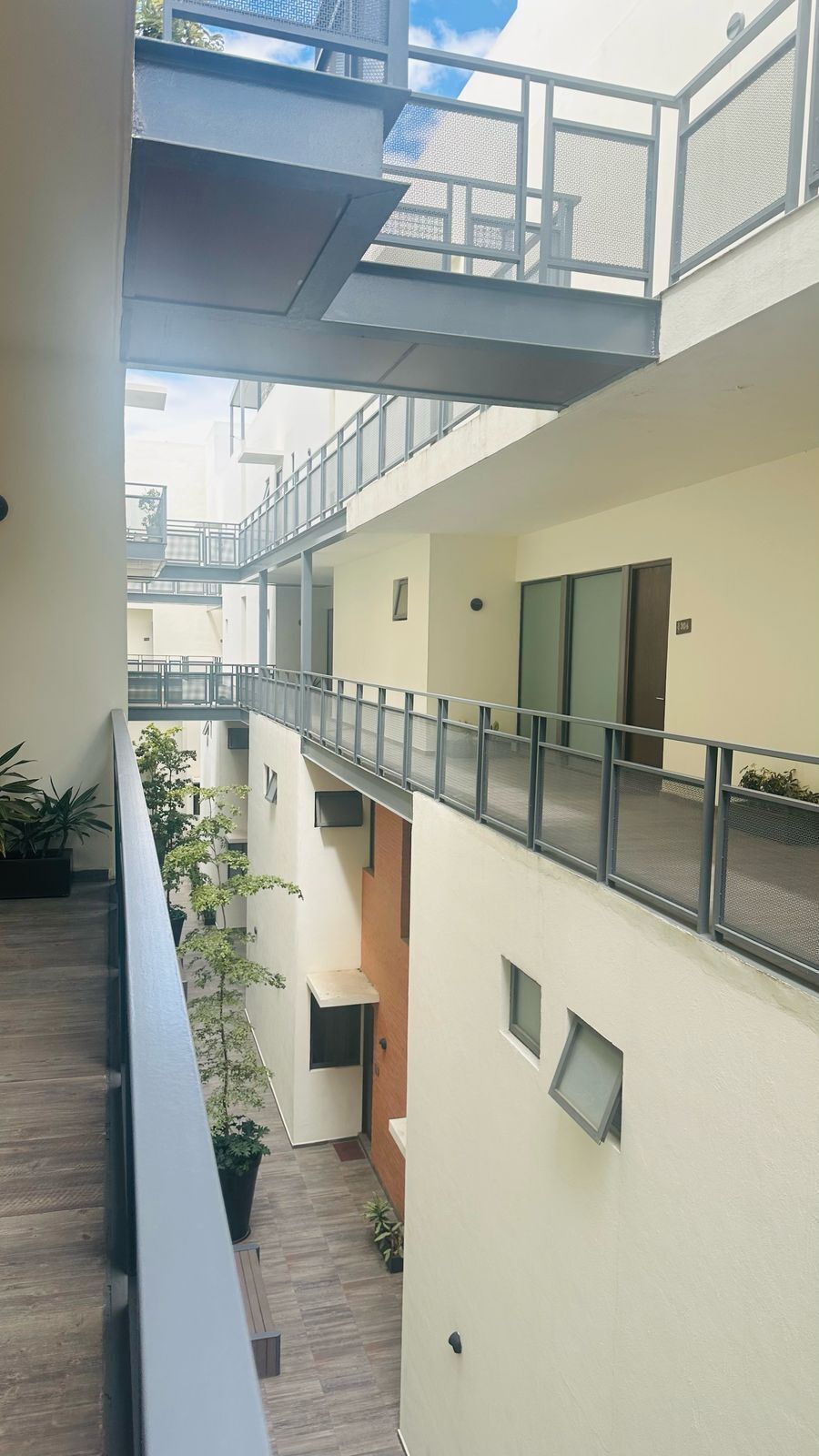 11 de 41: interior del edificio