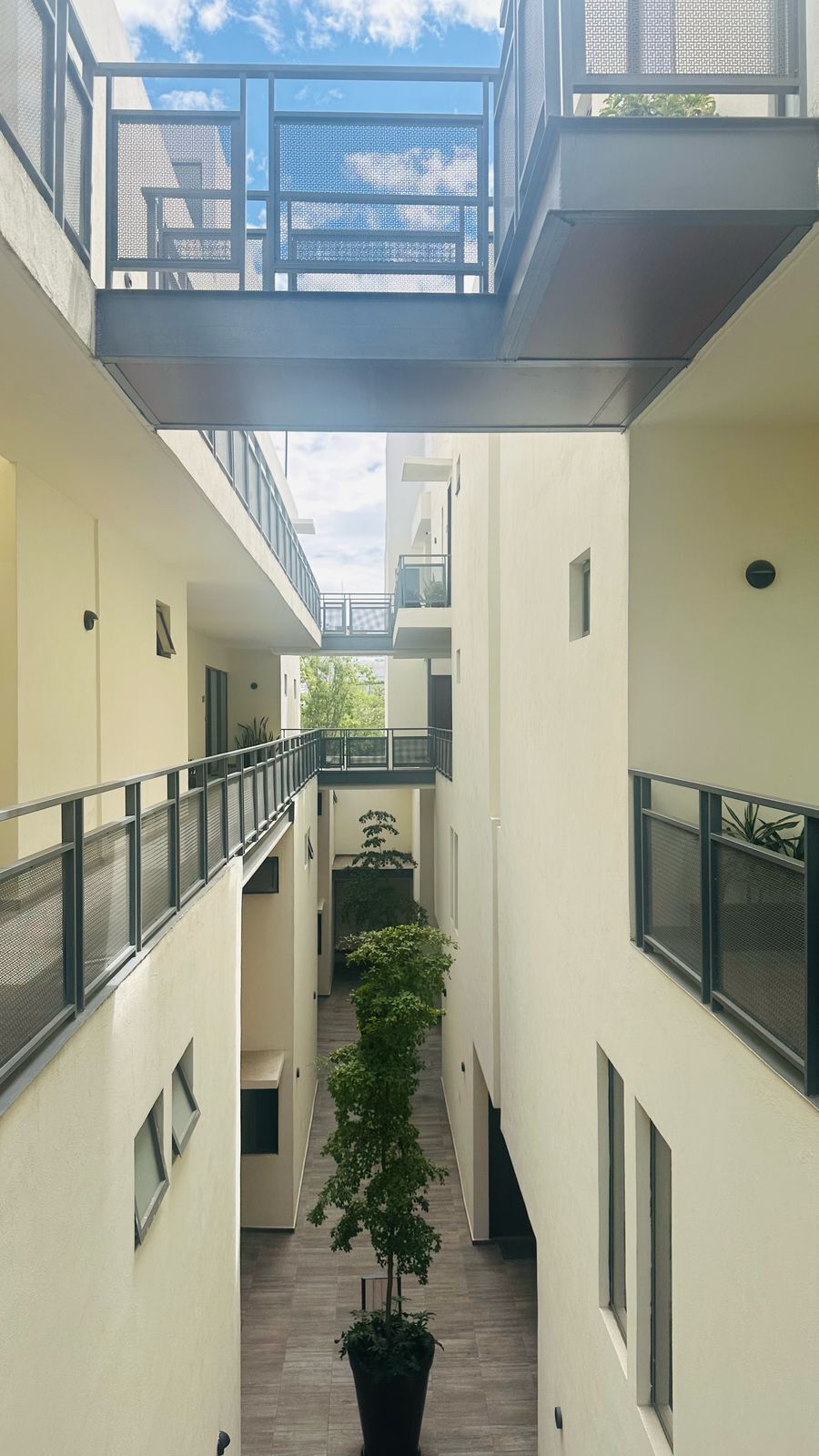 12 de 41: interior del edificio