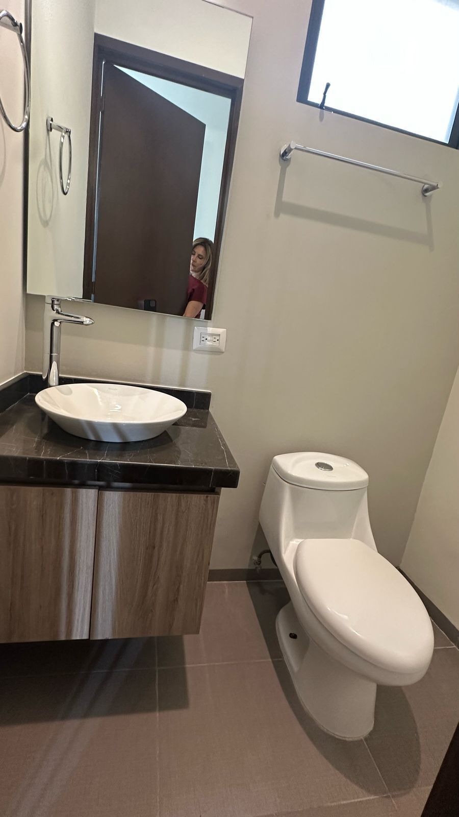 36 de 41: medio baño