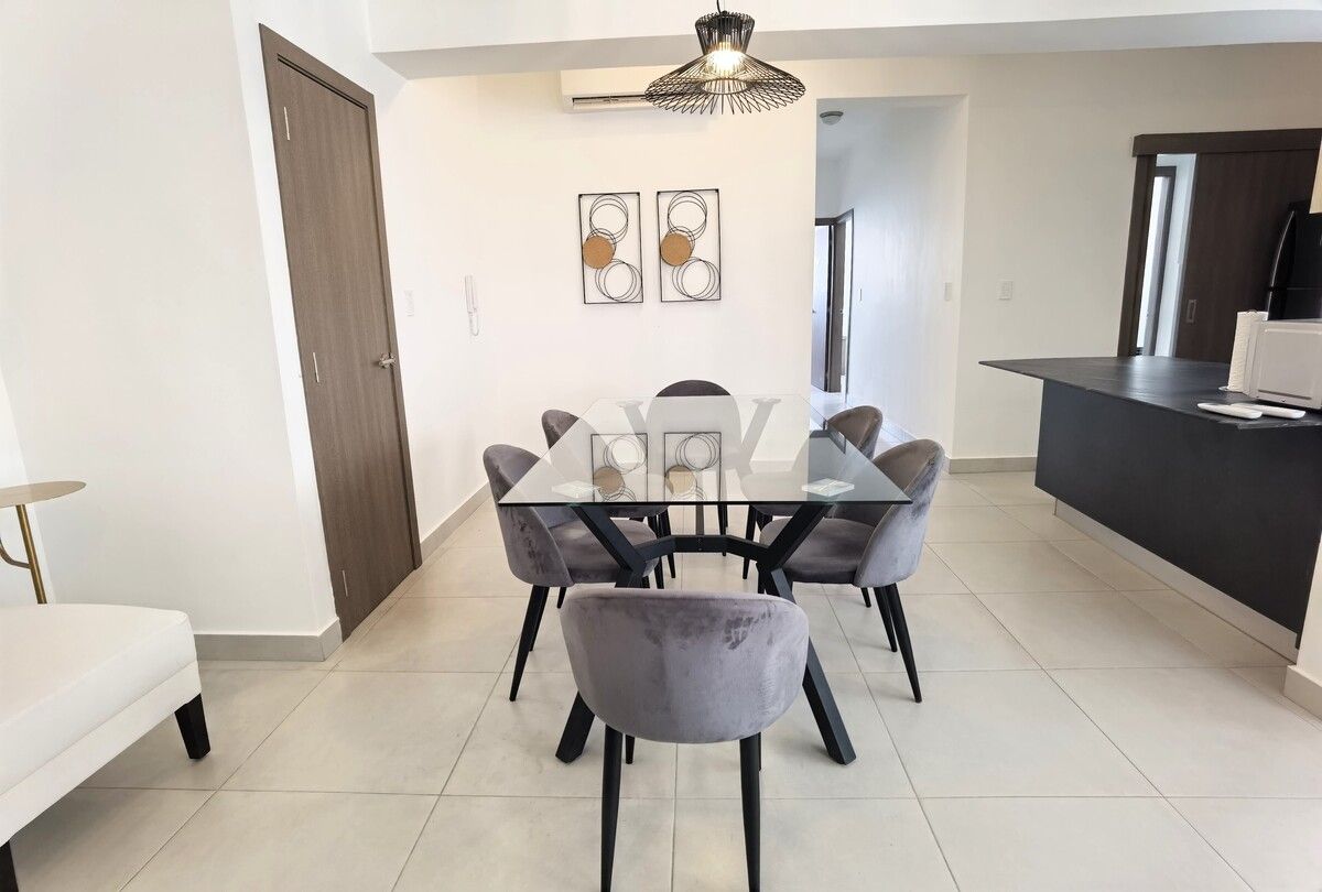 3 de 14: Comedor