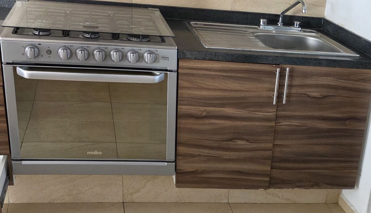 4 of 12: Cocina integral
