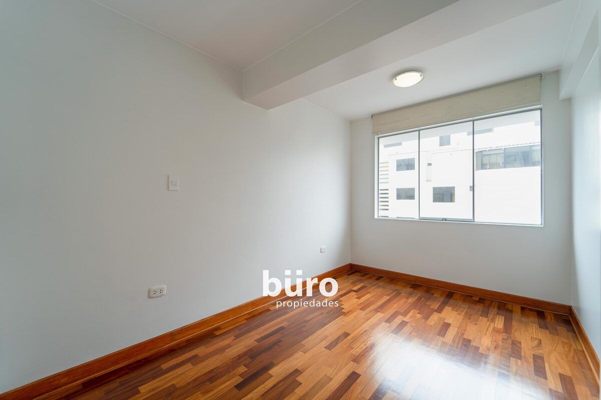 5 of 12: Dormitorio Secundario 1