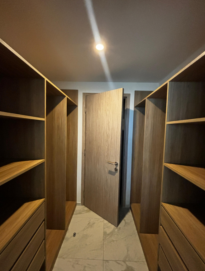 4 de 19: Closet, Habitación Principal