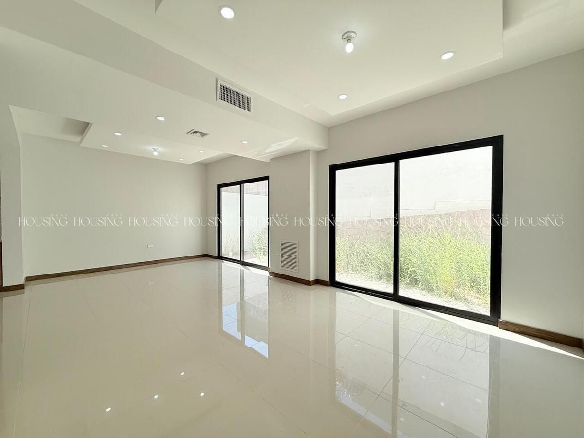 4 of 19: Sala/Comedor