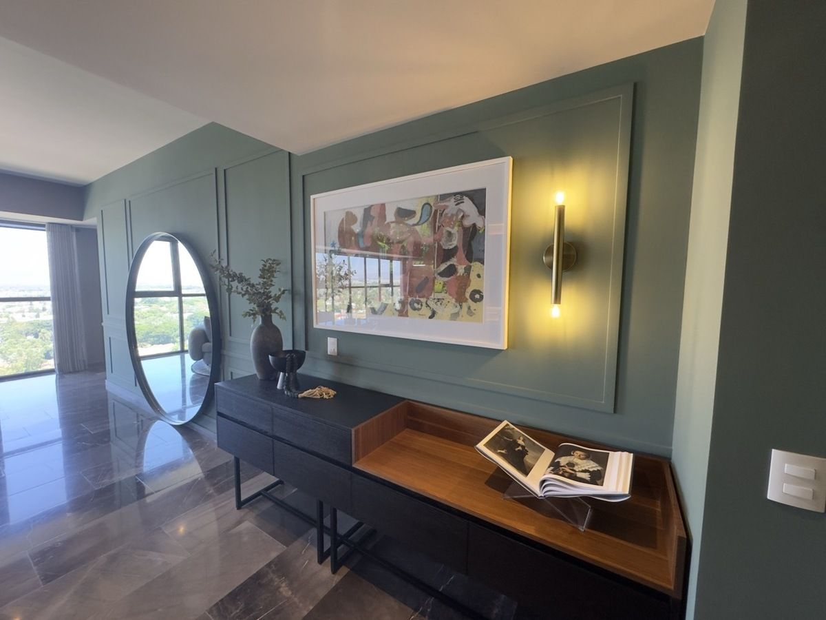 2 of 50: Penthouse en Venta Entrada