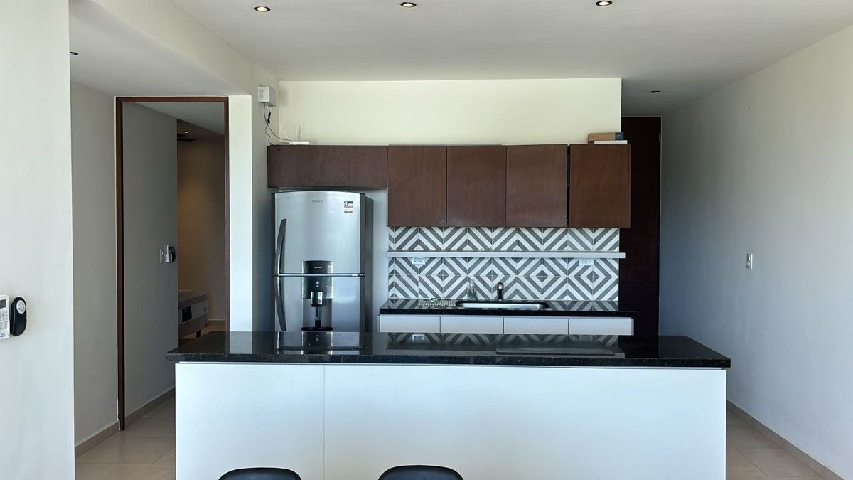 5 de 37: cocina equipada: microondas, parrilla eléctrica,refrigerador