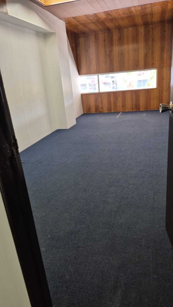 5 of 13: Oficina piso 2