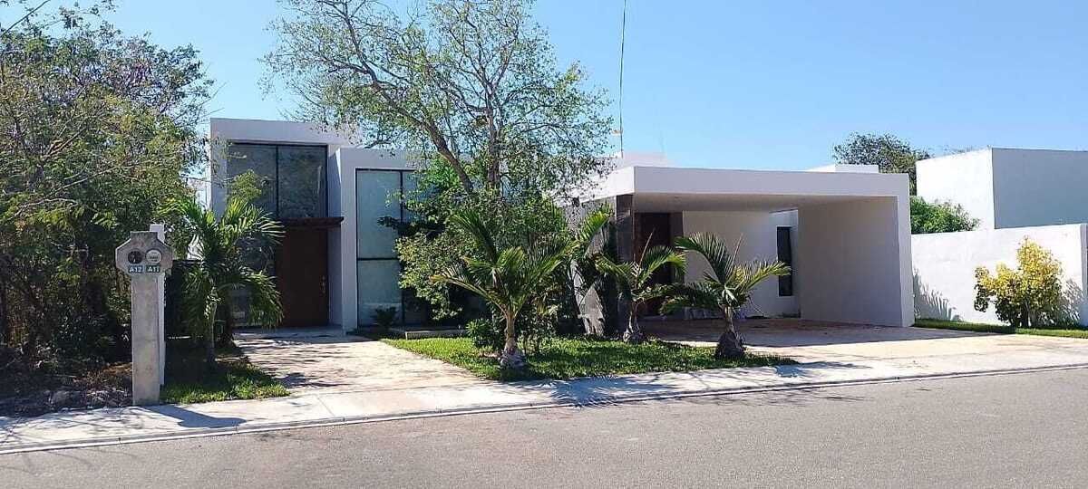 Casa en venta en Privada Jardines de Rejoyada con Paneles Solares, Komchen - foto 3