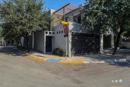 EB-TA8963