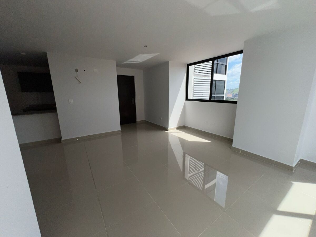 1 of 36: Áreas de Sala y Comedor