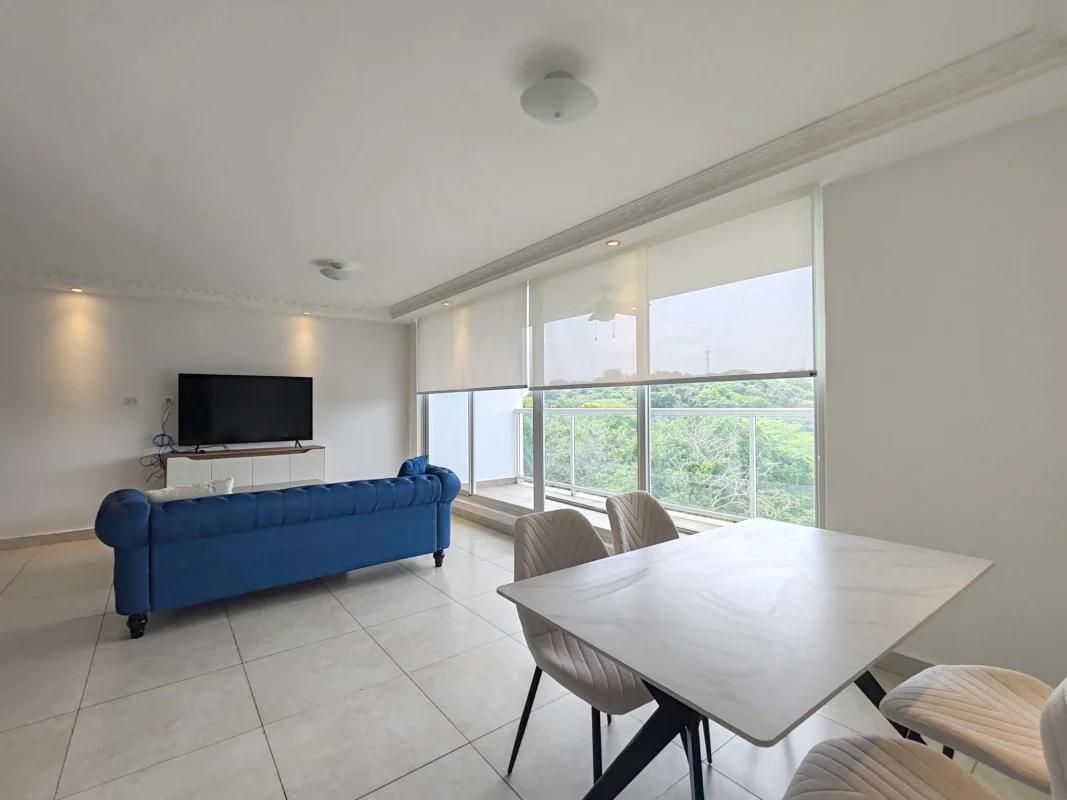 3 of 19: Comedor y Sala