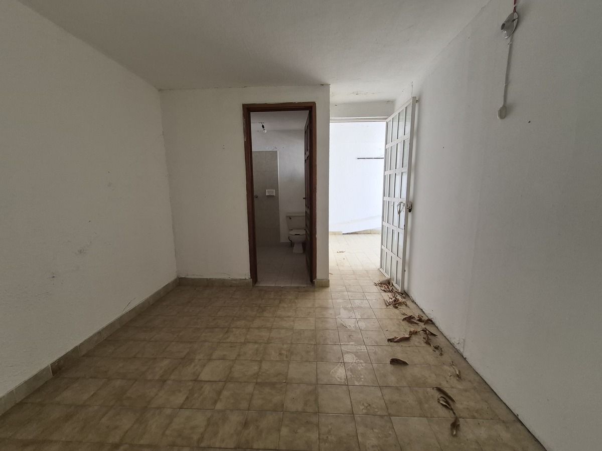 43 de 46: Habitacion de servicio