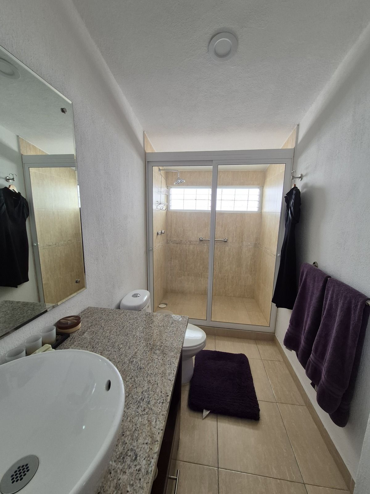 16 de 46: Baño completo de recamara 2