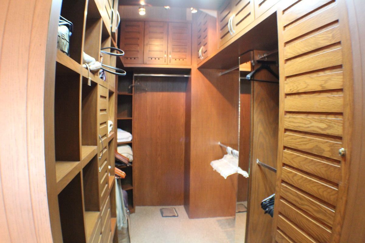 15 de 47: Vestidor 1 de 2 Recámara principal