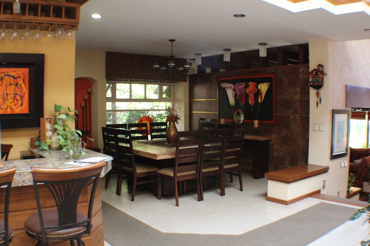 21 de 47: Comedor y Bar