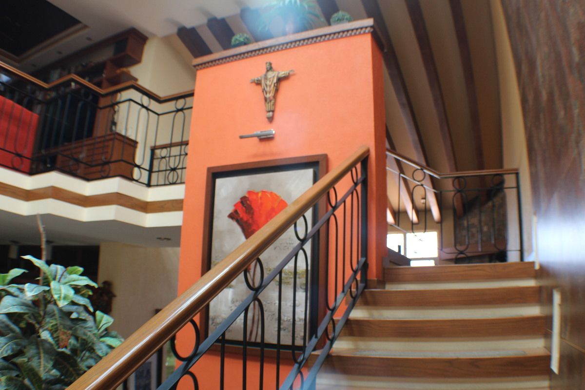 33 de 47: Escalera