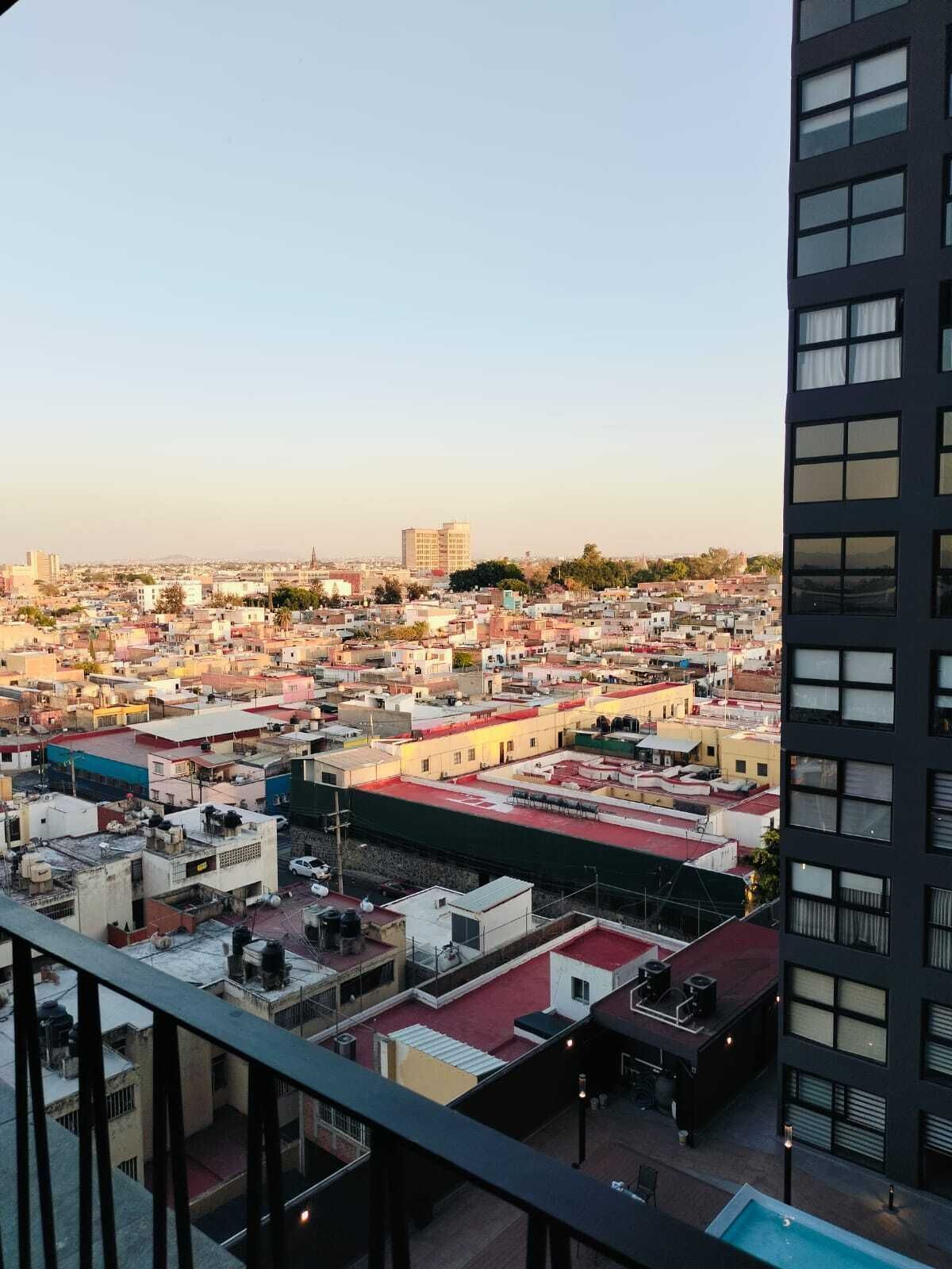 8 de 25