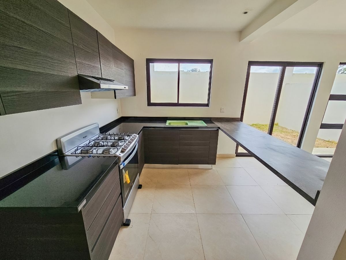 5 of 20: Cocina