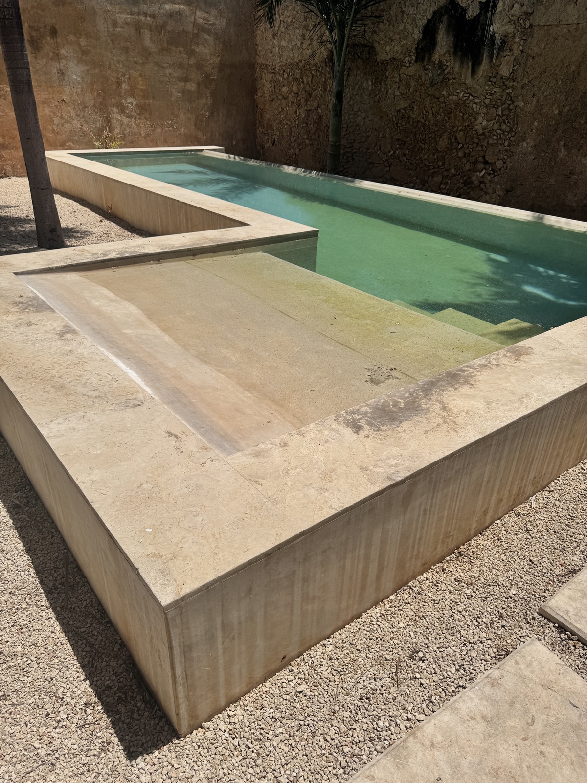 28 of 32: Alberca Casa 2