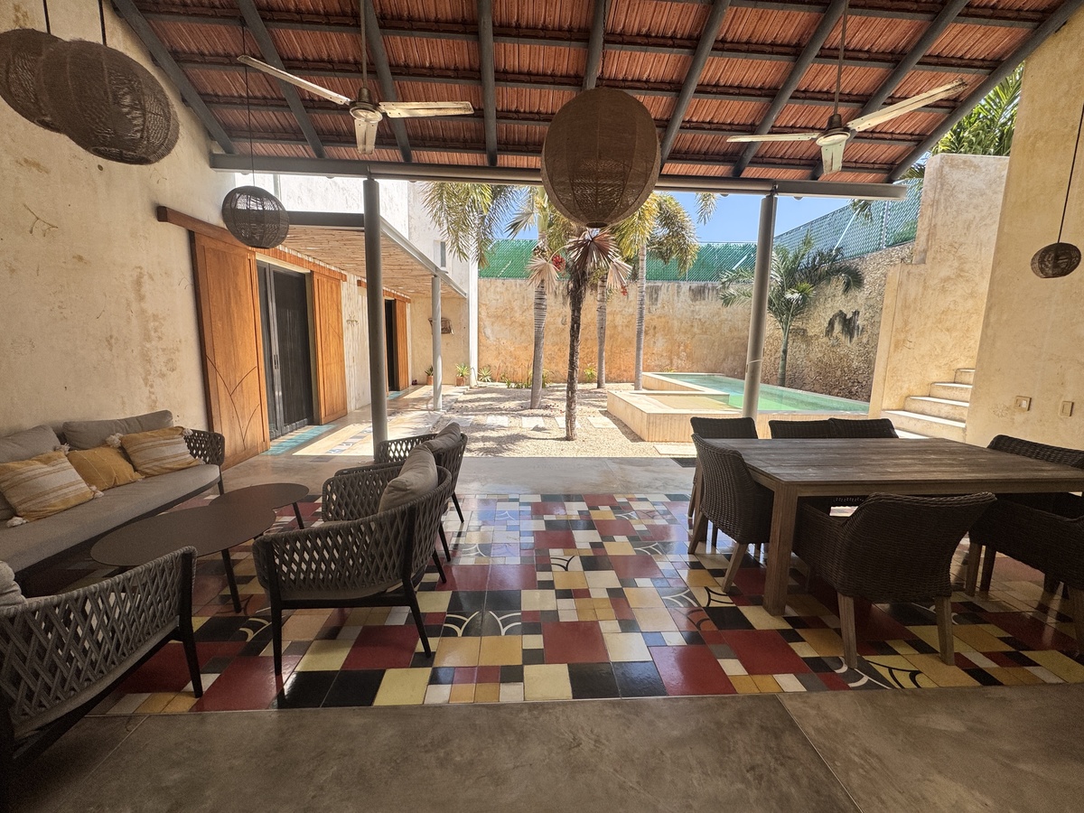 32 of 32: Terraza Casa 2