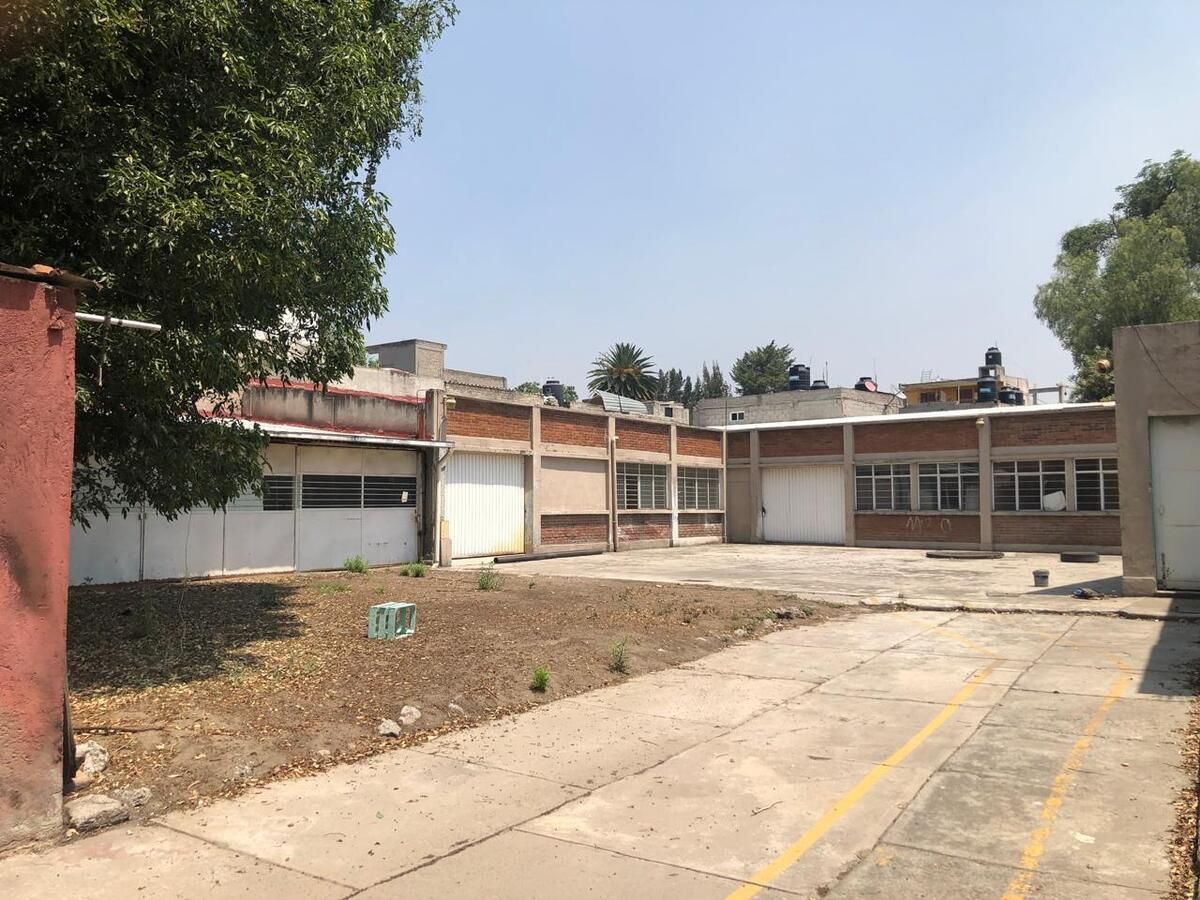 1 de 30: PATIO DE MANIOBRAS