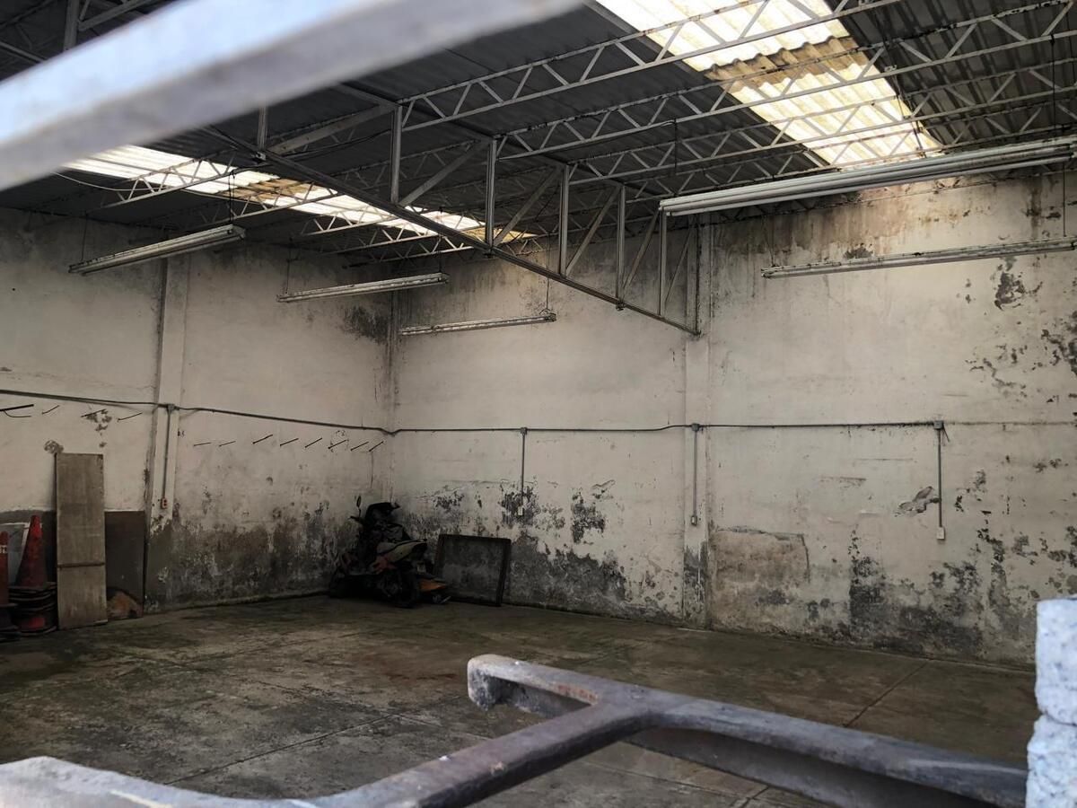 6 de 30: PARTE DE LAS BODEGAS