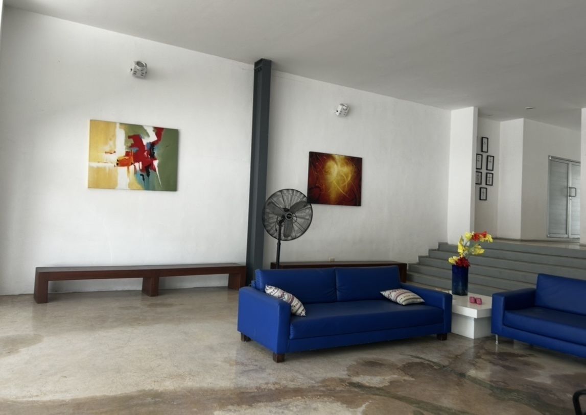 2 of 11: Recepción