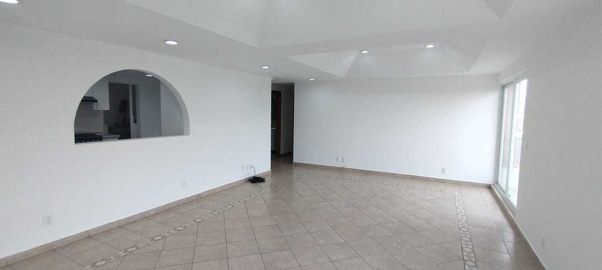 7 de 44: Sala, comedor